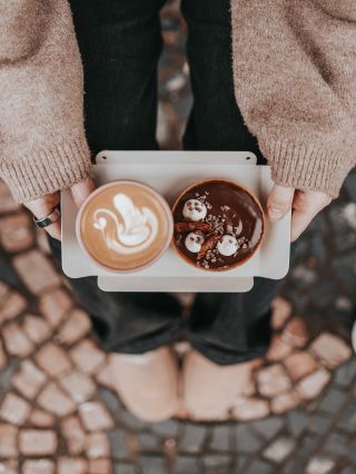 Víkend plný kafíčka a skvělých dobrot 🤍🤩 #PražírnaKrok #Jičín #EspressoBar #KafeJeLáska #DvěMetličky